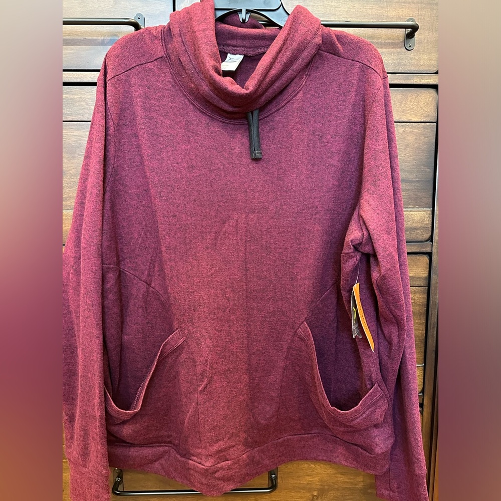 Old Navy Active long sleeve top. Size XXL